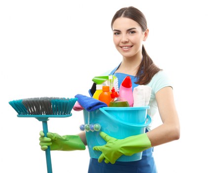 End of tenancy cleaning for kitchens and bathrooms in E14 rental properties