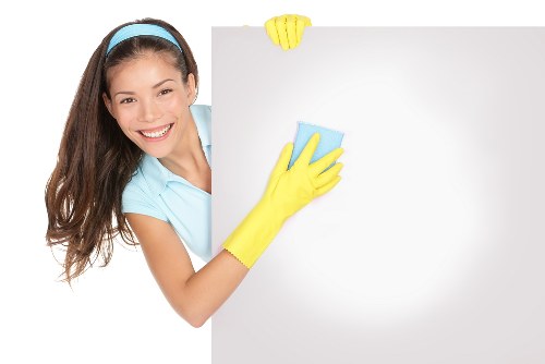 Detailed kitchen and bathroom deep cleaning in East London