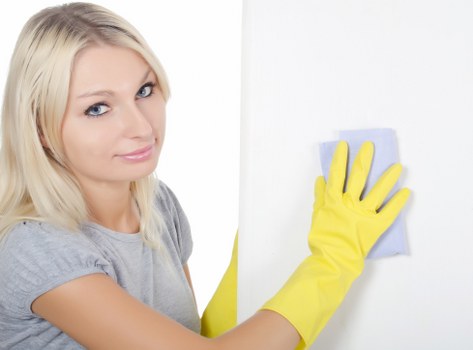 Upholstery cleaning for a fabric sofa in a Docklands home